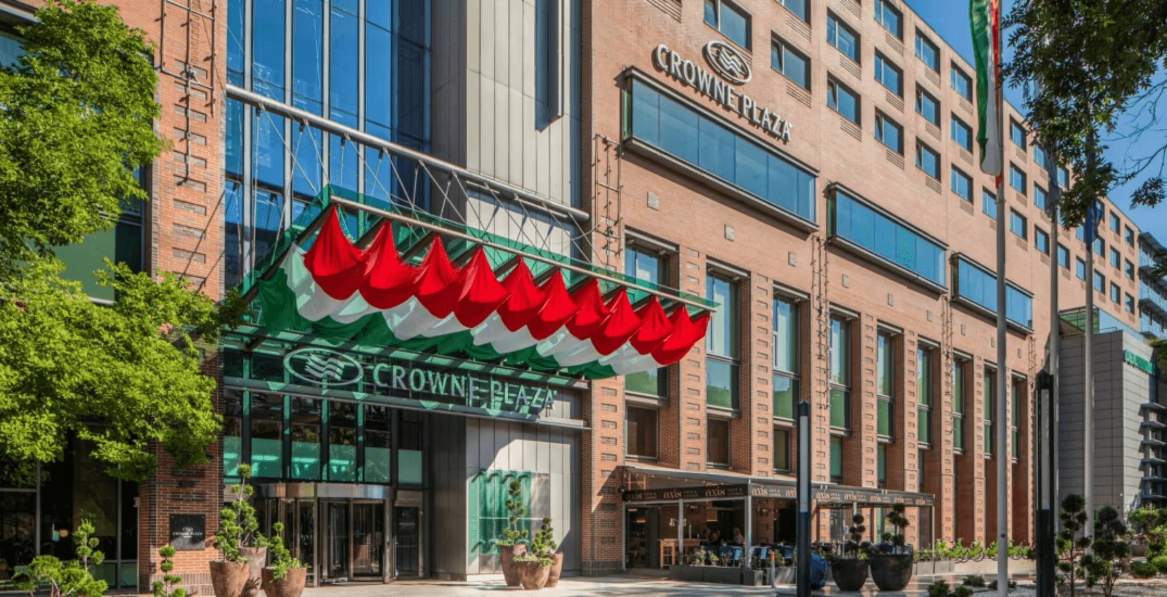 Crowne Plaza Budapest****